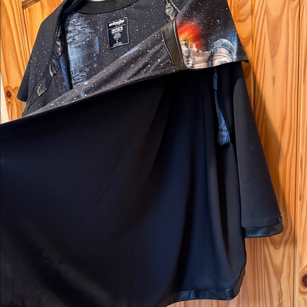 Star Wars Black Cosmic Spaceship Cape - Picture 5 of 6